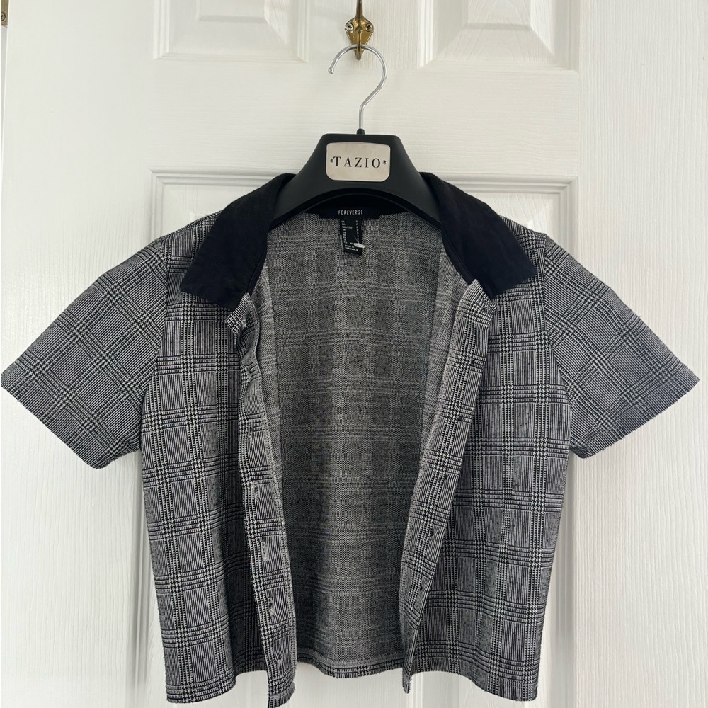 Black and White Plaid Short Sleeve Shirt